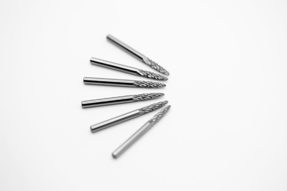 Solid Carbide Rotary Burr SF-43, Diameter 1/8-Inch, Bentuk Pohon Dengan Ujung Berkilau, Potong Ganda Untuk Baja